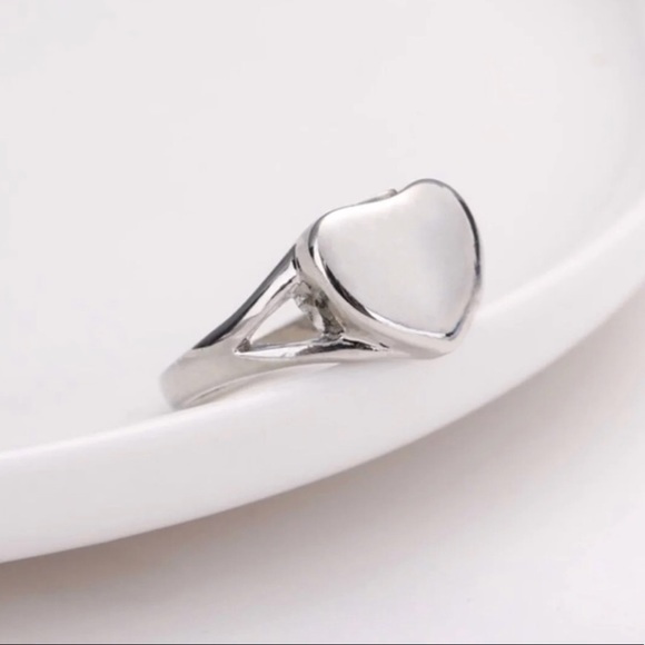 Cremation Urn Ring - Picture 2 of 6